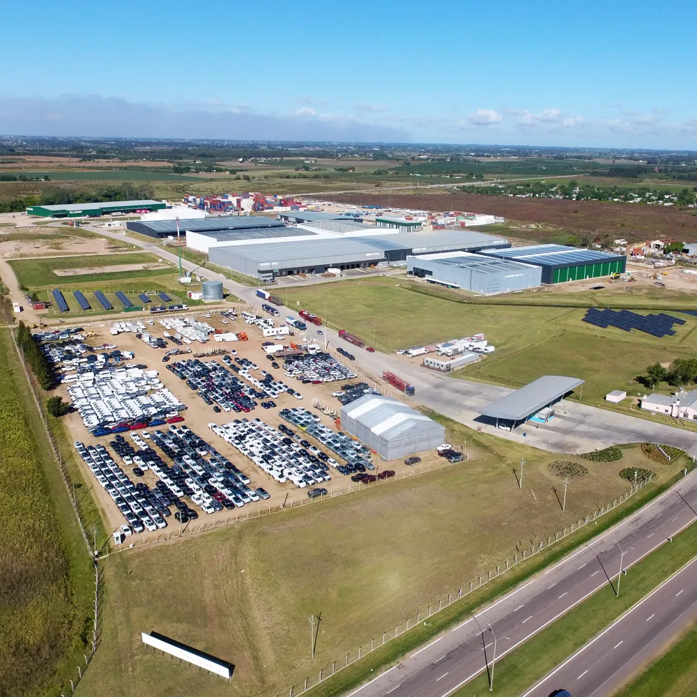 Vista aérea general de Parque Industrial Ruta 5 desde ruta 5 al norte